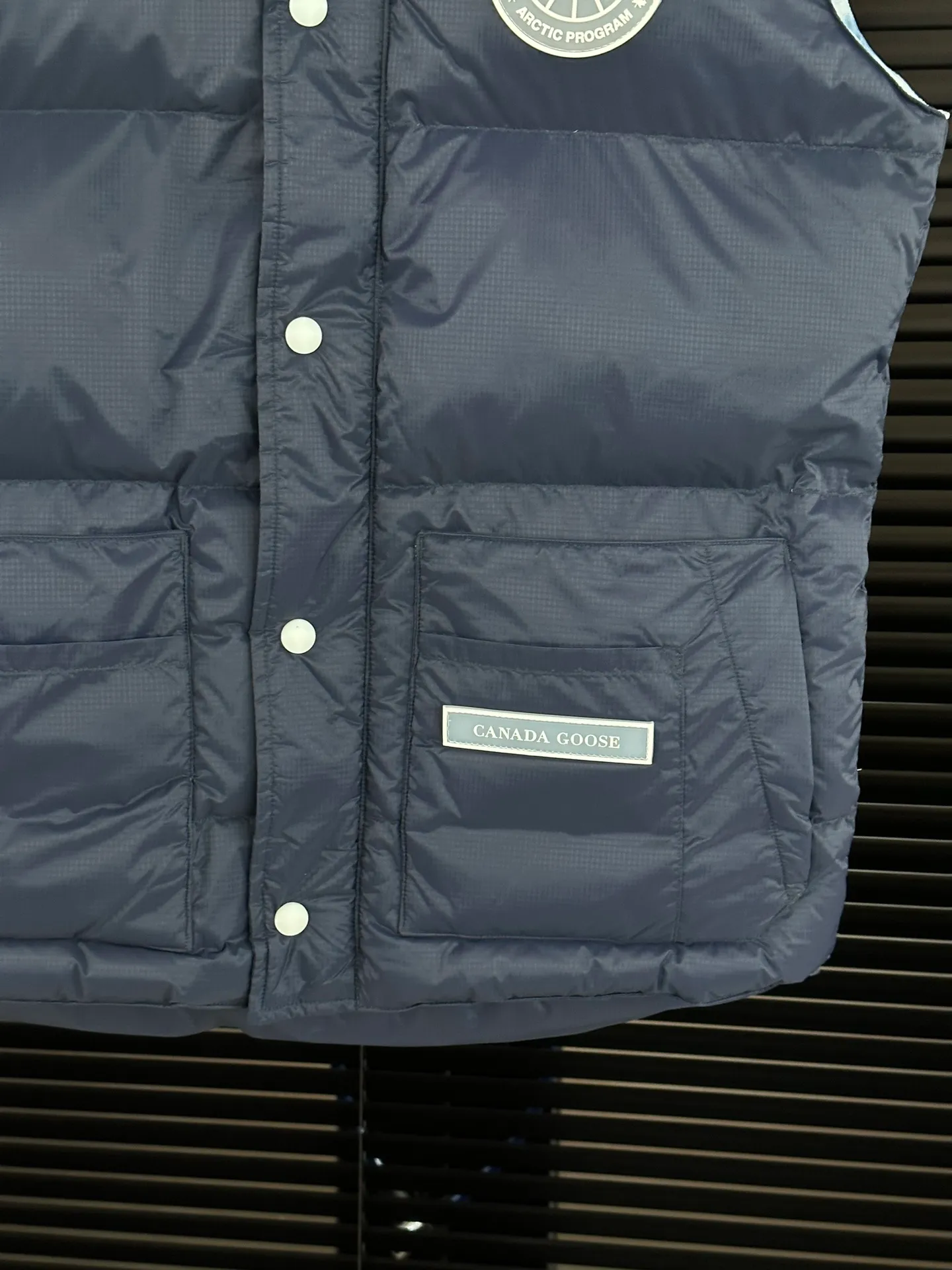 P400 【𝗖𝗮𝗻𝗮𝗱𝗮𝗴𝗼𝗼𝘀𝗲】/Canada Goose/White Label Glacier Down Vest/Reservoir Blue